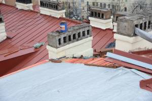 В Брянске вскрылась халтура подрядчиков при ремонте крыш многоэтажек