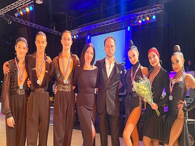 Брянские танцоры привезли три комплекта золотых медалей из Нидерландов