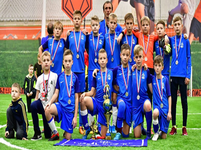 Брянские юные футболисты стали вторыми на турнире в Туле