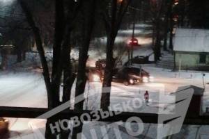 В Новозыбкове на скользкой дороге столкнулись две легковушки
