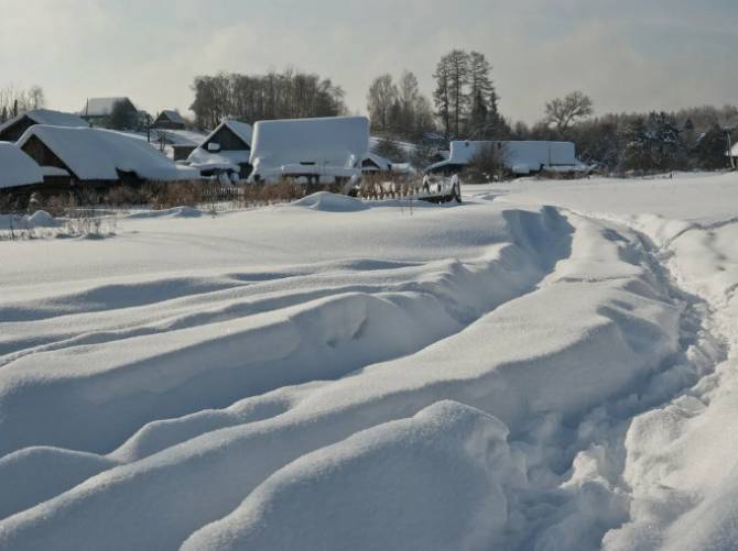 Жители брянского посёлка Красный колодец попали в снежный плен
