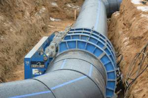 В Фокинском районе Брянска продолжается строительство канализационных сетей