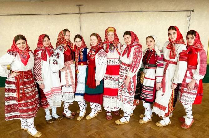 Брянский фольклорный ансамбль стал вторым на Международном фестивале