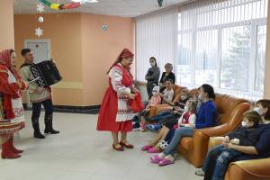 В Брянске устроили рождественский праздник для детей с онкологией