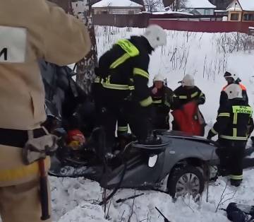 Последствия страшной аварии под Брянском сняли на видео