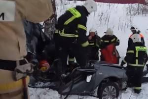 Последствия страшной аварии под Брянском сняли на видео