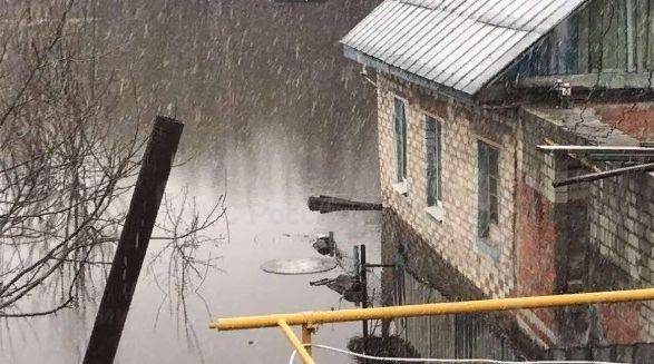 В Радице-Крыловке и на Володарке затопило четыре жилых дома 
