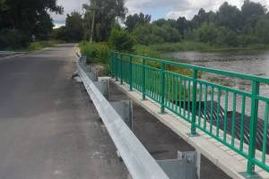 В Климовском районе завершается капитальный ремонт моста через ручей в поселке Плавна