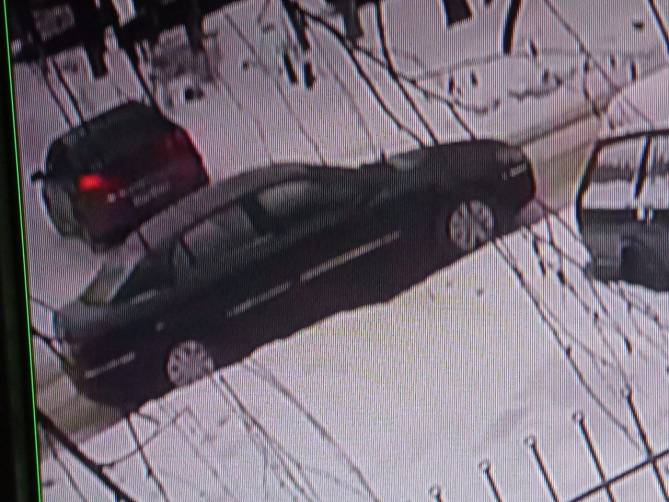 В Брянске автоледи ищет повредившего ее машину водителя