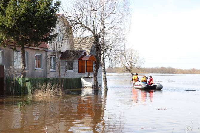 В Брянске пострадавшим от паводка горожанам помогут деньгами