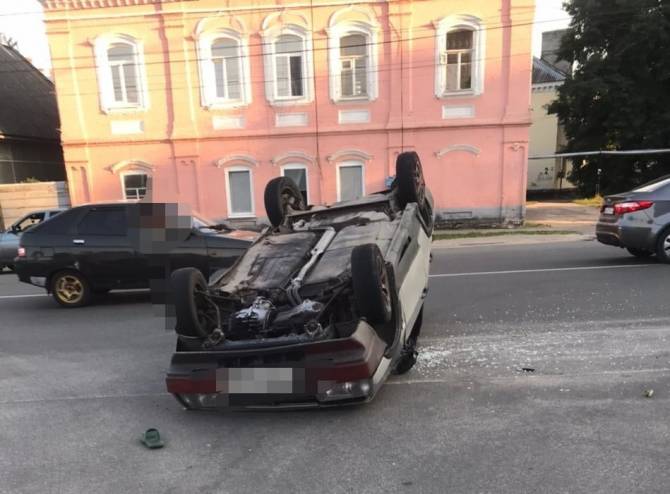 ДТП в Новозыбкове устроил проскочивший на «красный» лихач