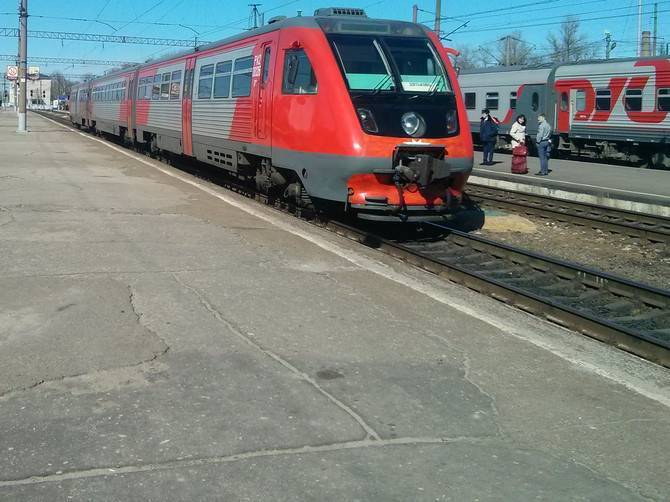 В Брянске на железнодорожных путях задержали женщину с героином