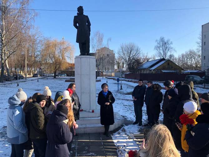 В Брянске отметили День памяти Пушкина