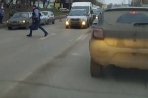 В Брянске на Бурова из-за ДТП образовалась пробка