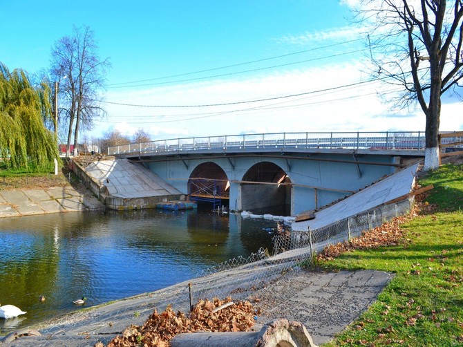 В Новозыбкове исчезли взявшиеся ремонтировать мост подрядчики