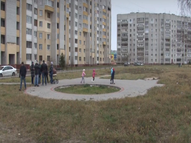 В Фокинском районе Брянска забыли обустроить сквер имени 120-летия района