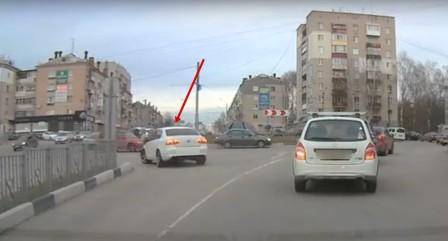 В Брянске оштрафовали водителя Volkswagen за выезд на встречку