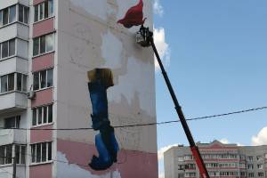 На многоэтажке по улице Романа Брянского появится огромное граффити