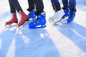 На новогодних каникулах для брянцев подготовят 10 катков и 20 хоккейных кортов