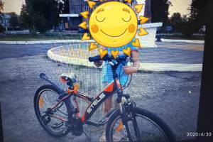 В Карачеве девушка ищет очевидцев кражи велосипеда