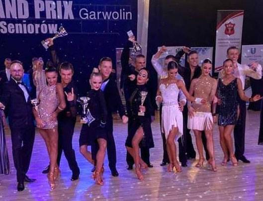 Брянские танцоры привезли золотую медаль из Польши