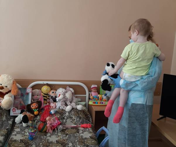 Истощённая 7-летняя брянская девочка готовится к реабилитации