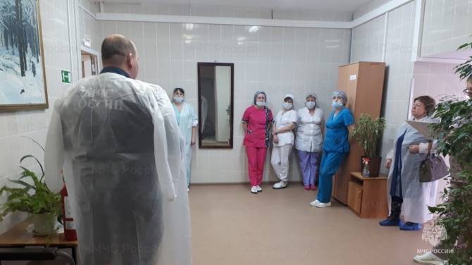 Брянские спасатели проверили больницу и Дом ребёнка в Клинцах