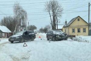 В Новозыбкове водитель Opel устроил ДТП и сломал ключицу