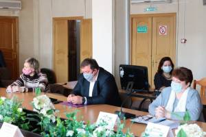 В Брянске чиновники выслушали работников рынков