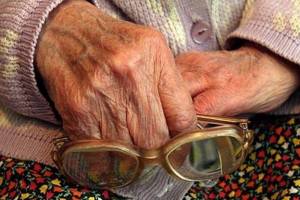 В Клинцах побирушка украла у 87-летней пенсионерки 80 тысяч рублей