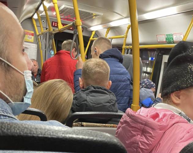 В Брянске пожаловались на жуткую тесноту в городских автобусах