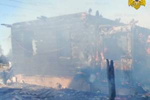 В Дятьковском районе сгорел дом: есть пострадавший