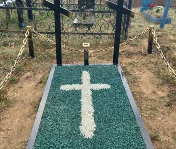 В Новозыбкове объявились оскверняющие могилы вандалы
