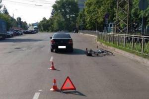 В Брянске водитель легковушки покалечил пенсионера-велосипедиста