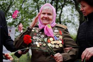 Почти миллиард рублей раздали брянским ветеранам ко Дню Победы
