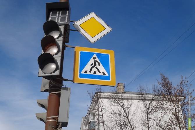 Клинцовских чиновников наказали за отсутствие светофоров у детсадов и школ