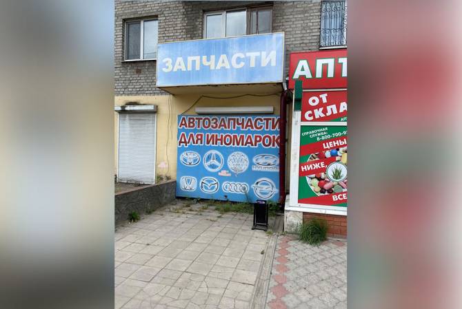 С начала года в Брянске убрали 157 незаконных рекламных конструкций