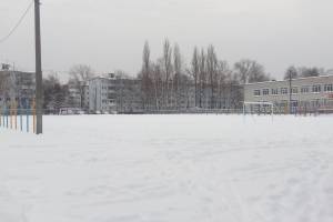 В Брянске детей оставили без ледового катка на стадионе школы №55