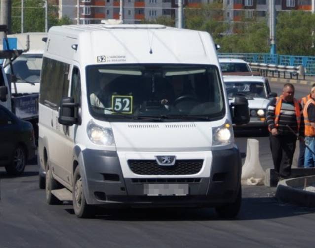 В Брянске водителей маршруток попросили правильно останавливаться 