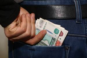 В Брянске 21-летний парень обокрал на 280 тысяч рублей фирму, в которой работал
