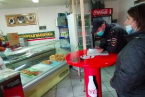 В брянских магазинах и кафе поймали 19 безмасочников