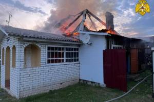 В поселке Старь Дятьковского района сгорел жилой дом