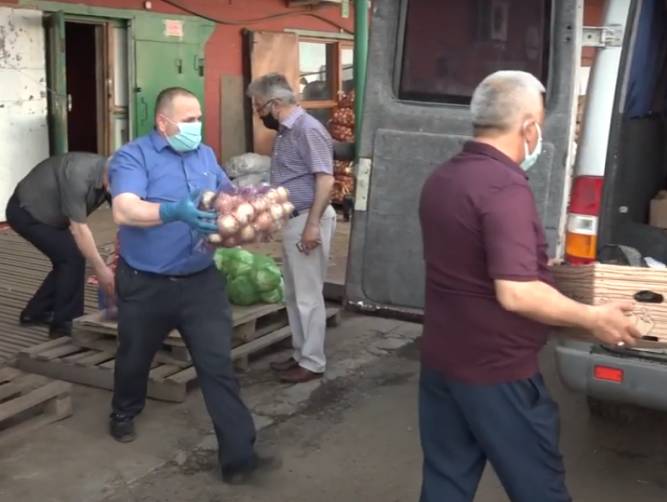В Брянске овощебаза на улице Щукина собрала помощь для детей-инвалидов