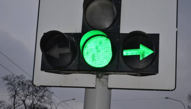 На улице Брянского Фронта установят дополнительные светофоры