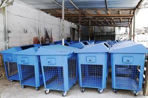 Брянские зэки изготовили более 1100 мусорных контейнеров