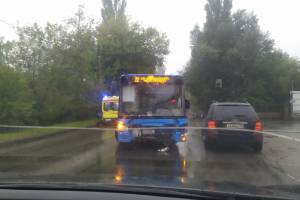 В Брянске на Урицкого разбились автобус №22 и легковушка