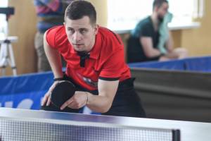 Брянец Артем Кривоноженков выиграл турнир по настольном теннису в Смоленске