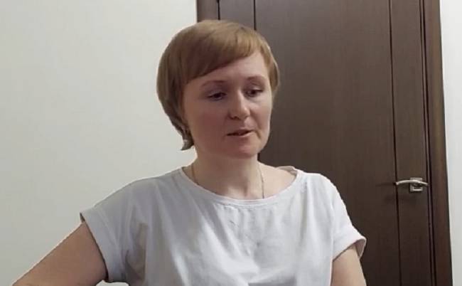 Мать выжившей после нападения диверсантов девочки попросила переселения в Брянск