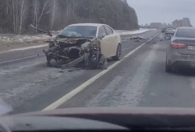 На брянской трассе под Почепом произошла жуткая авария