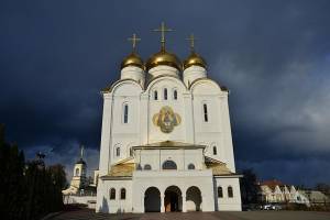 В Брянске на Пасху и Радоницу ограничат парковку